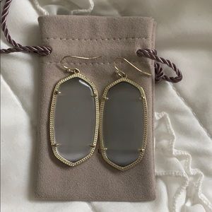 Kendra Scott Elle earrings gray